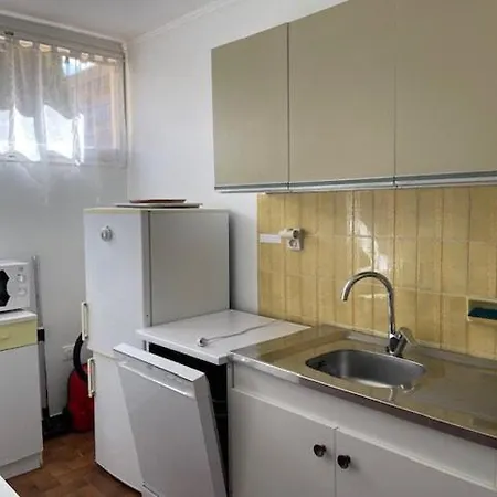 T2- Piscine- Plages- Commerces Appartement *